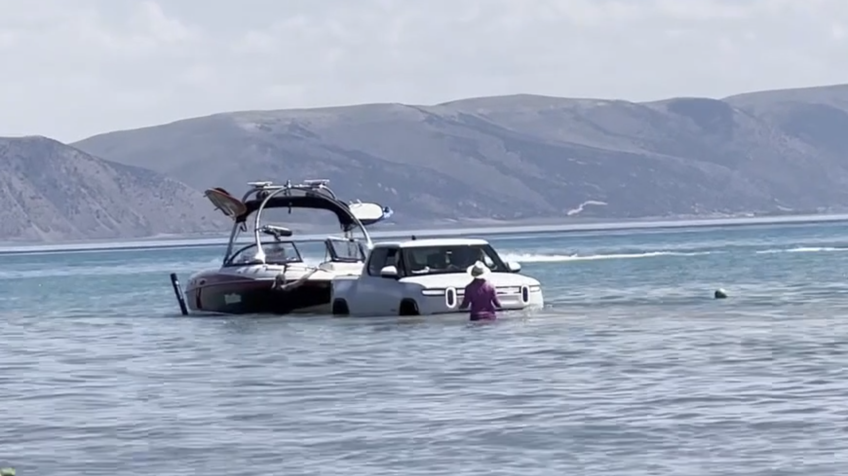 Using a Rivian R1T to Launch a Boat IN Bear Lake Idaho - Rivvit.blog